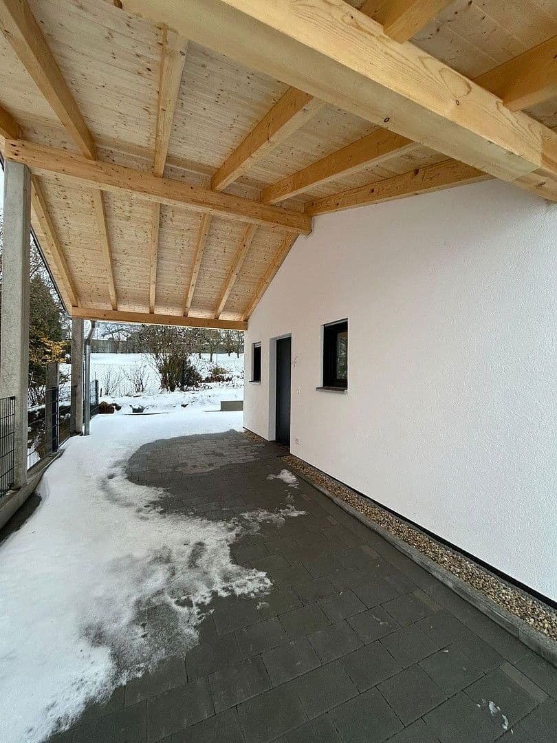 Prodej domu 165 m², pozemek 249 m², Rosenbergerstraße 5 (Kleinlintach 1), Bogen, Bavorsko Prodej domu 165 m², pozemek 249 m², Rosenbergerstraße 5 (Kleinlintach 1), Bogen, Bavorsko