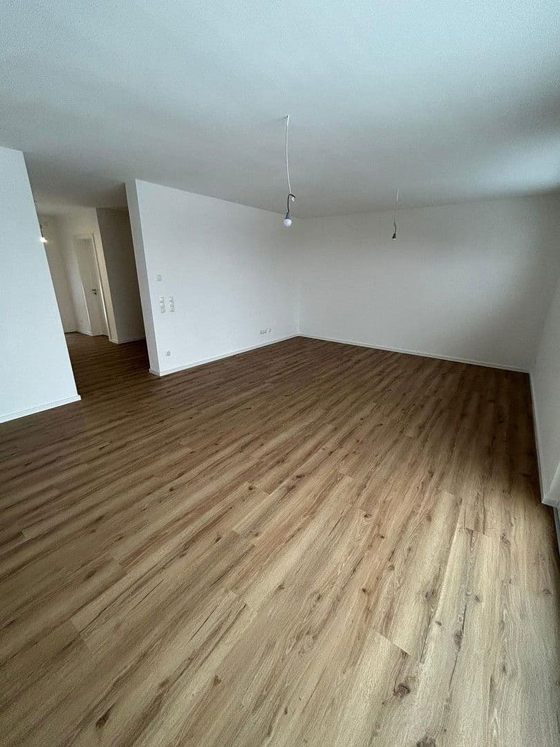 Prodej domu 165 m², pozemek 249 m², Rosenbergerstraße 5 (Kleinlintach 1), Bogen, Bavorsko Prodej domu 165 m², pozemek 249 m², Rosenbergerstraße 5 (Kleinlintach 1), Bogen, Bavorsko