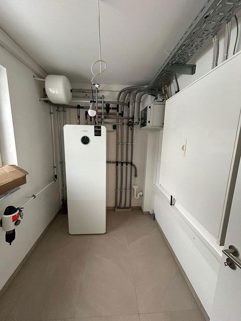 Prodej domu 165 m², pozemek 249 m², Rosenbergerstraße 5 (Kleinlintach 1), Bogen, Bavorsko Prodej domu 165 m², pozemek 249 m², Rosenbergerstraße 5 (Kleinlintach 1), Bogen, Bavorsko