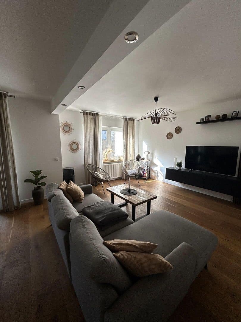 Prodej bytu 5+1 109 m², Römerstraße 8, Essen, Severní Porýní-Vestfálsko Prodej bytu 5+1 109 m², Römerstraße 8, Essen, Severní Porýní-Vestfálsko