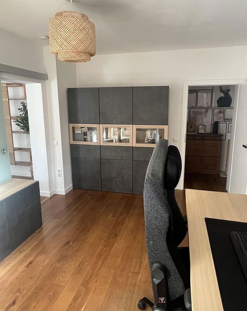 Prodej bytu 5+1 109 m², Römerstraße 8, Essen, Severní Porýní-Vestfálsko Prodej bytu 5+1 109 m², Römerstraße 8, Essen, Severní Porýní-Vestfálsko