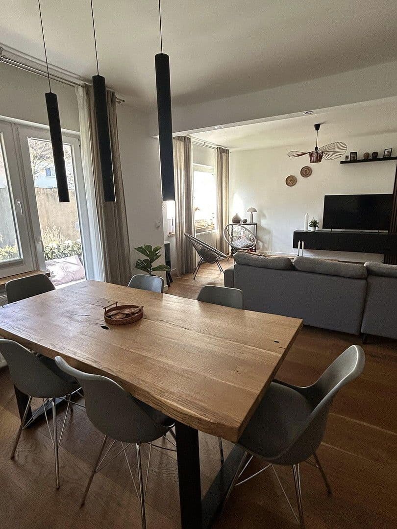 Prodej bytu 5+1 109 m², Römerstraße 8, Essen, Severní Porýní-Vestfálsko Prodej bytu 5+1 109 m², Römerstraße 8, Essen, Severní Porýní-Vestfálsko