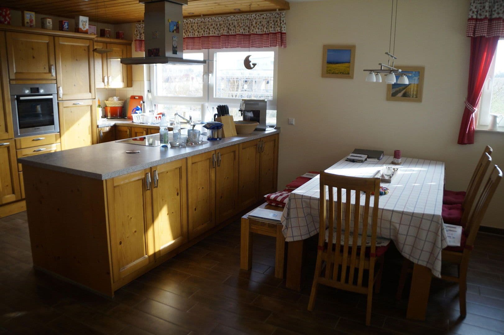 Prodej domu 238 m², pozemek 624 m², Schwaigern, Bádensko-Württembersko Prodej domu 238 m², pozemek 624 m², Schwaigern, Bádensko-Württembersko