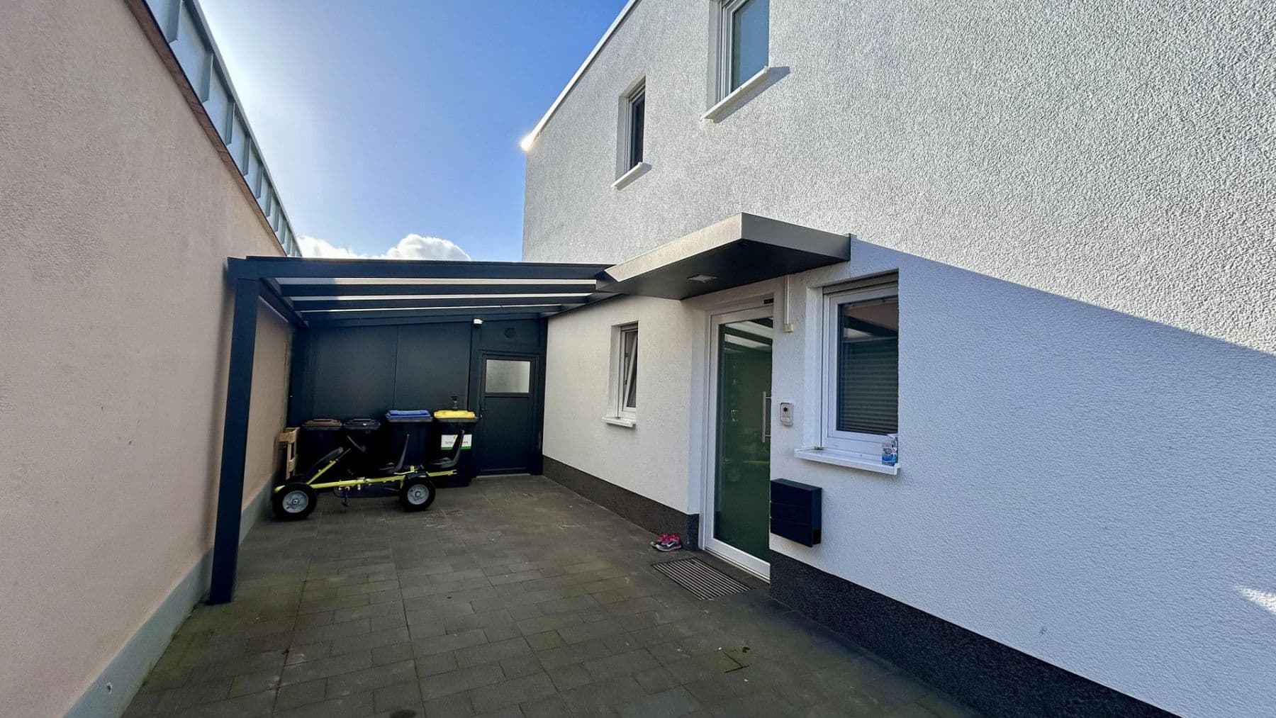 Prodej bytu 3+1 113 m², Weiße Erde 7, Euskirchen, Severní Porýní-Vestfálsko Prodej bytu 3+1 113 m², Weiße Erde 7, Euskirchen, Severní Porýní-Vestfálsko