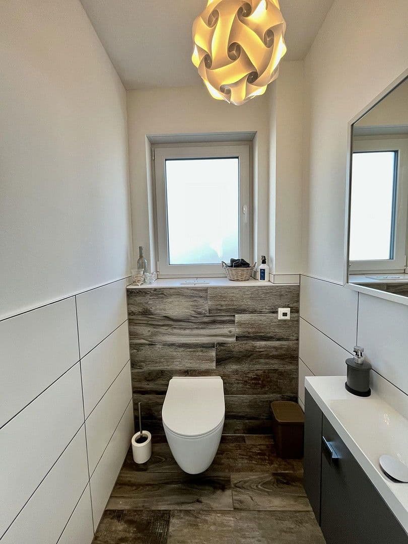 Prodej bytu 3+1 113 m², Weiße Erde 7, Euskirchen, Severní Porýní-Vestfálsko Prodej bytu 3+1 113 m², Weiße Erde 7, Euskirchen, Severní Porýní-Vestfálsko