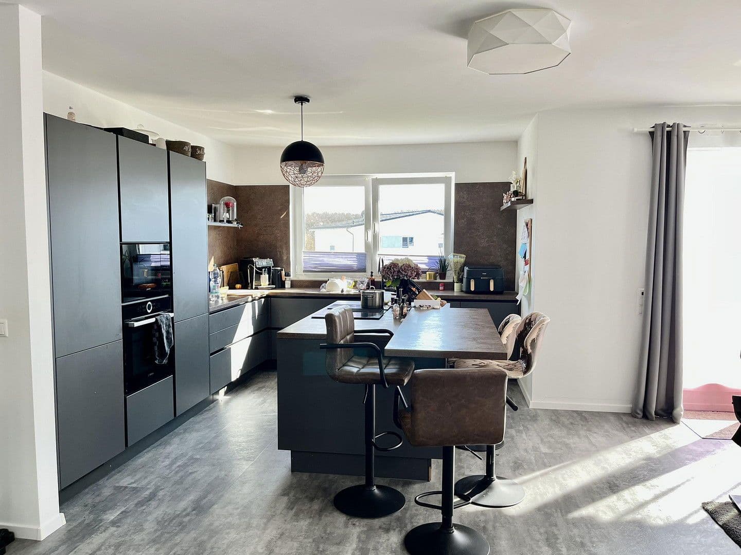 Prodej bytu 3+1 113 m², Weiße Erde 7, Euskirchen, Severní Porýní-Vestfálsko Prodej bytu 3+1 113 m², Weiße Erde 7, Euskirchen, Severní Porýní-Vestfálsko