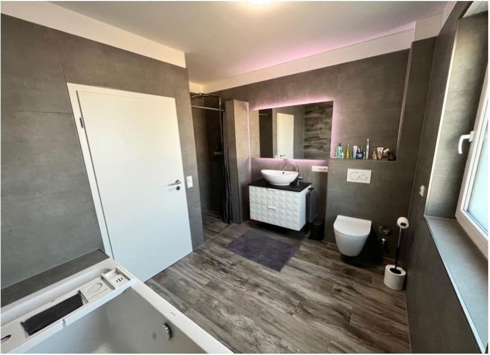 Prodej bytu 3+1 113 m², Weiße Erde 7, Euskirchen, Severní Porýní-Vestfálsko Prodej bytu 3+1 113 m², Weiße Erde 7, Euskirchen, Severní Porýní-Vestfálsko