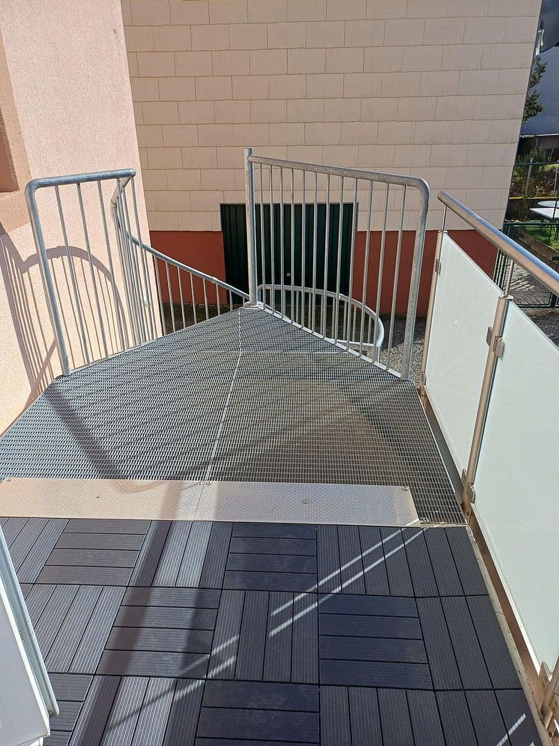 Prodej domu 114 m², pozemek 464 m², Kaiserslautern Erfenbach, Porýní-Falc Prodej domu 114 m², pozemek 464 m², Kaiserslautern Erfenbach, Porýní-Falc