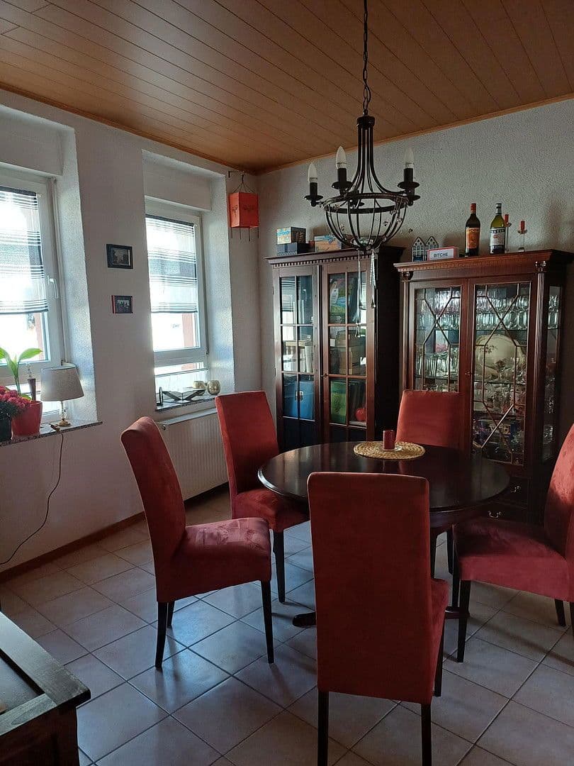 Prodej domu 114 m², pozemek 464 m², Kaiserslautern Erfenbach, Porýní-Falc Prodej domu 114 m², pozemek 464 m², Kaiserslautern Erfenbach, Porýní-Falc