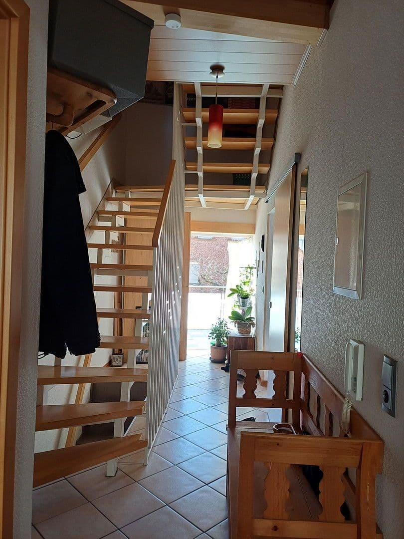 Prodej domu 114 m², pozemek 464 m², Kaiserslautern Erfenbach, Porýní-Falc Prodej domu 114 m², pozemek 464 m², Kaiserslautern Erfenbach, Porýní-Falc