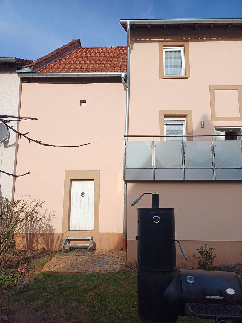 Prodej domu 114 m², pozemek 464 m², Kaiserslautern Erfenbach, Porýní-Falc Prodej domu 114 m², pozemek 464 m², Kaiserslautern Erfenbach, Porýní-Falc
