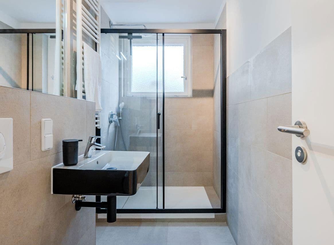 Prodej bytu 3+1 75 m², Tile-Wardenberg-Str. 14, Berlin, Berlín Prodej bytu 3+1 75 m², Tile-Wardenberg-Str. 14, Berlin, Berlín