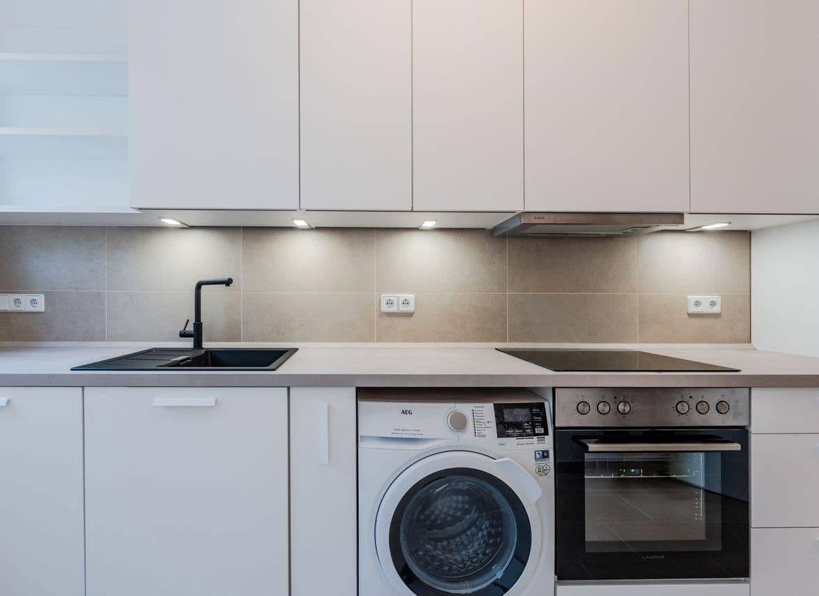 Prodej bytu 3+1 75 m², Tile-Wardenberg-Str. 14, Berlin, Berlín Prodej bytu 3+1 75 m², Tile-Wardenberg-Str. 14, Berlin, Berlín