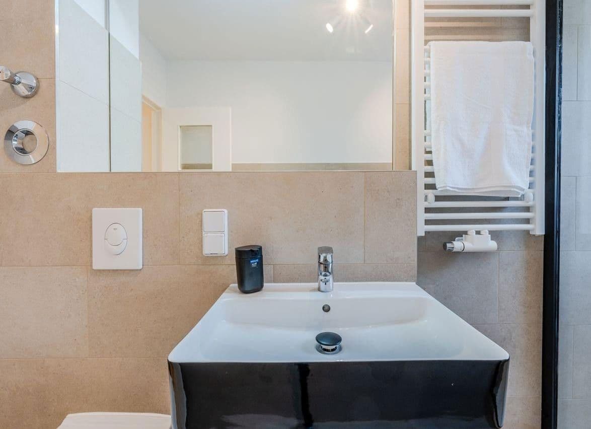 Prodej bytu 3+1 75 m², Tile-Wardenberg-Str. 14, Berlin, Berlín Prodej bytu 3+1 75 m², Tile-Wardenberg-Str. 14, Berlin, Berlín