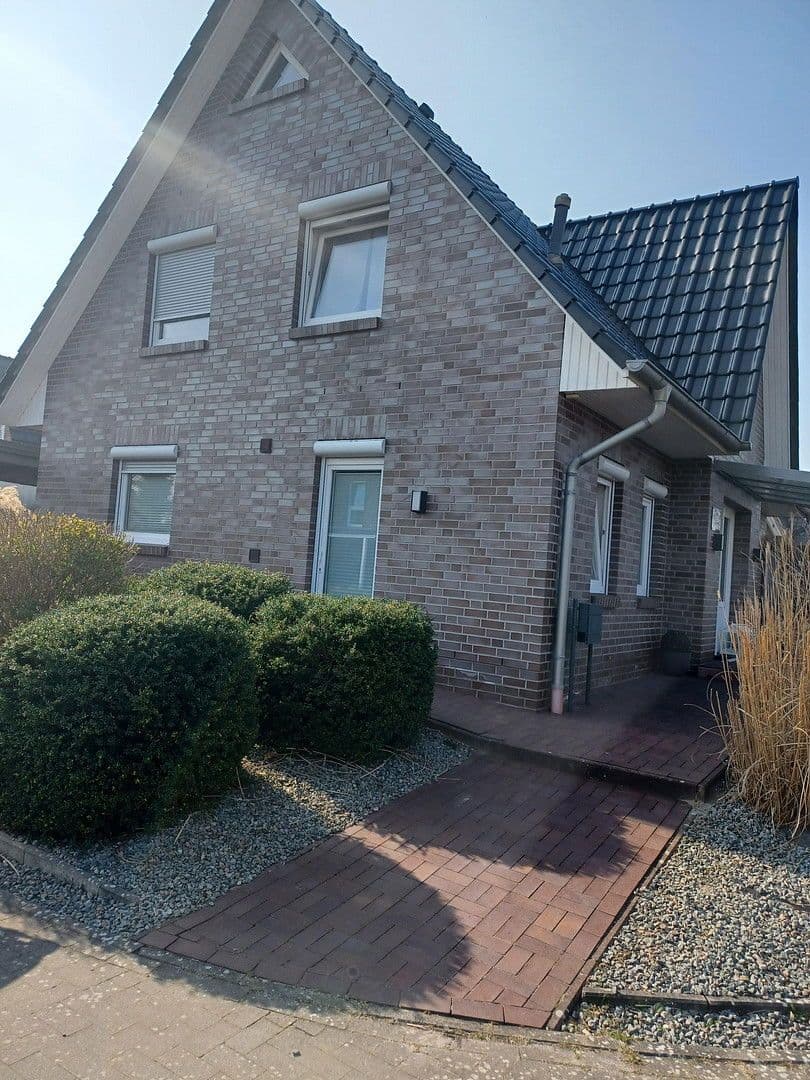 Prodej domu 132 m², pozemek 672 m², Ganderkesee, Dolní Sasko Prodej domu 132 m², pozemek 672 m², Ganderkesee, Dolní Sasko