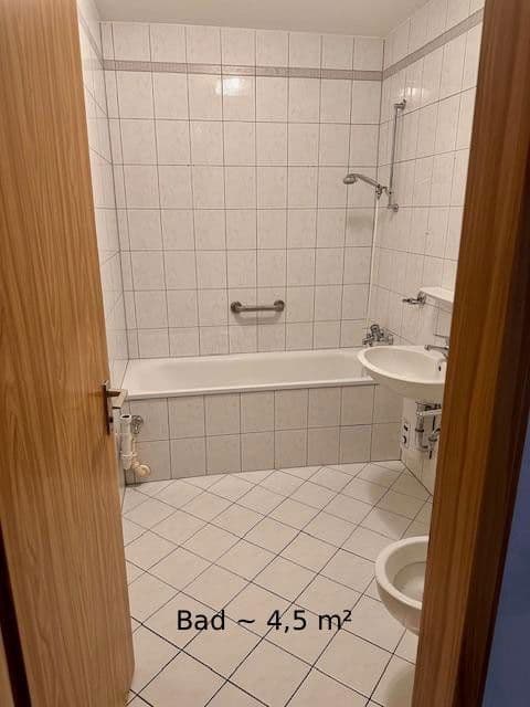 Prodej bytu 3+1 80 m², Sophienstrasse 57a, Karlsruhe, Bádensko-Württembersko Prodej bytu 3+1 80 m², Sophienstrasse 57a, Karlsruhe, Bádensko-Württembersko