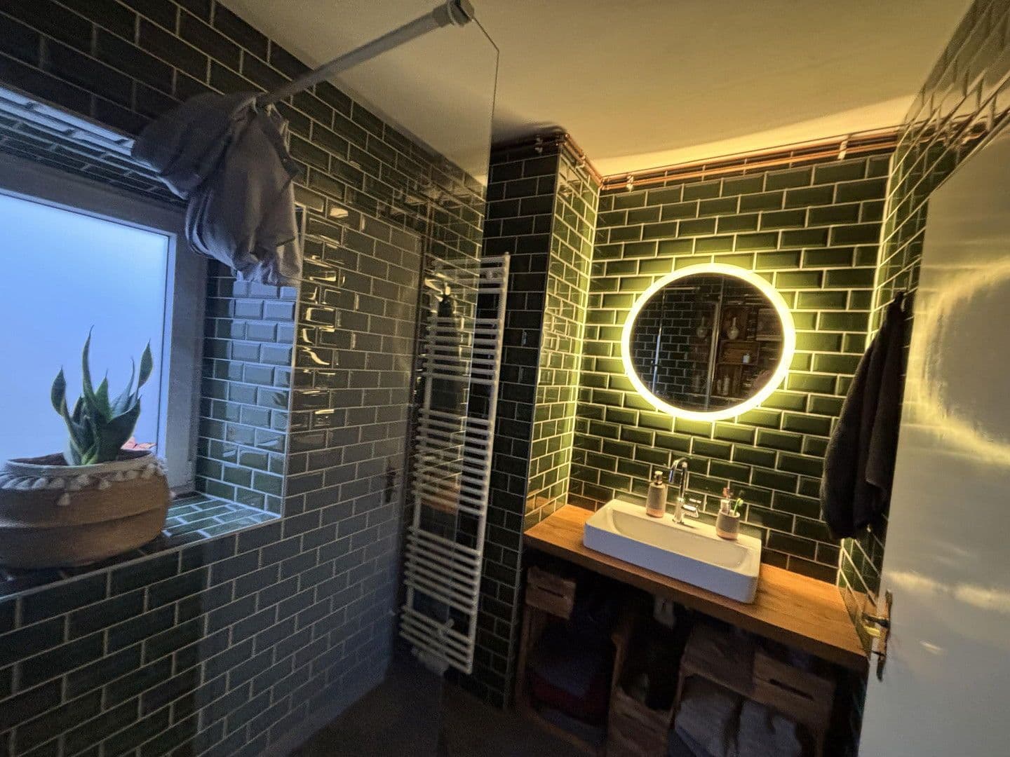 Prodej domu 260 m², pozemek 1.600 m², Veldenzer Straße 14, Gornhausen, Porýní-Falc Prodej domu 260 m², pozemek 1.600 m², Veldenzer Straße 14, Gornhausen, Porýní-Falc