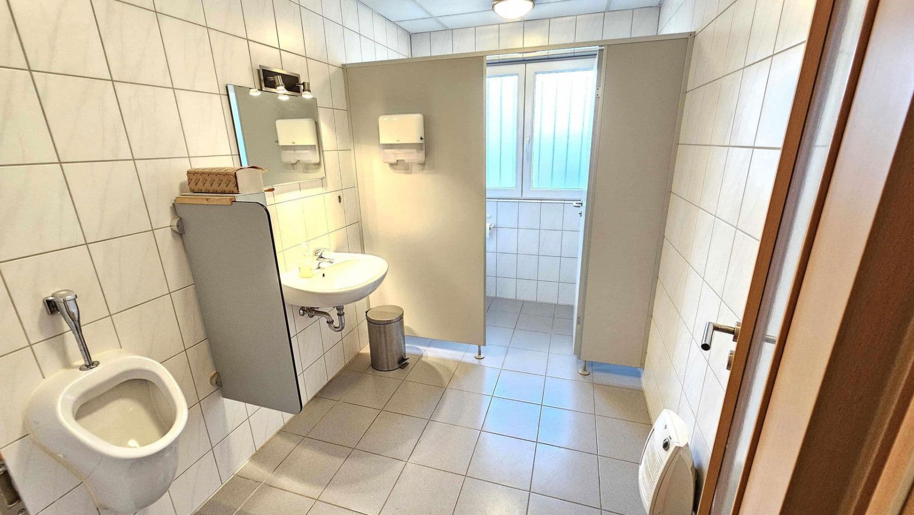 Pronájem nebytového prostoru 1.020 m², Große Isel 9, Neu-Ulm, Bavorsko Pronájem nebytového prostoru 1.020 m², Große Isel 9, Neu-Ulm, Bavorsko