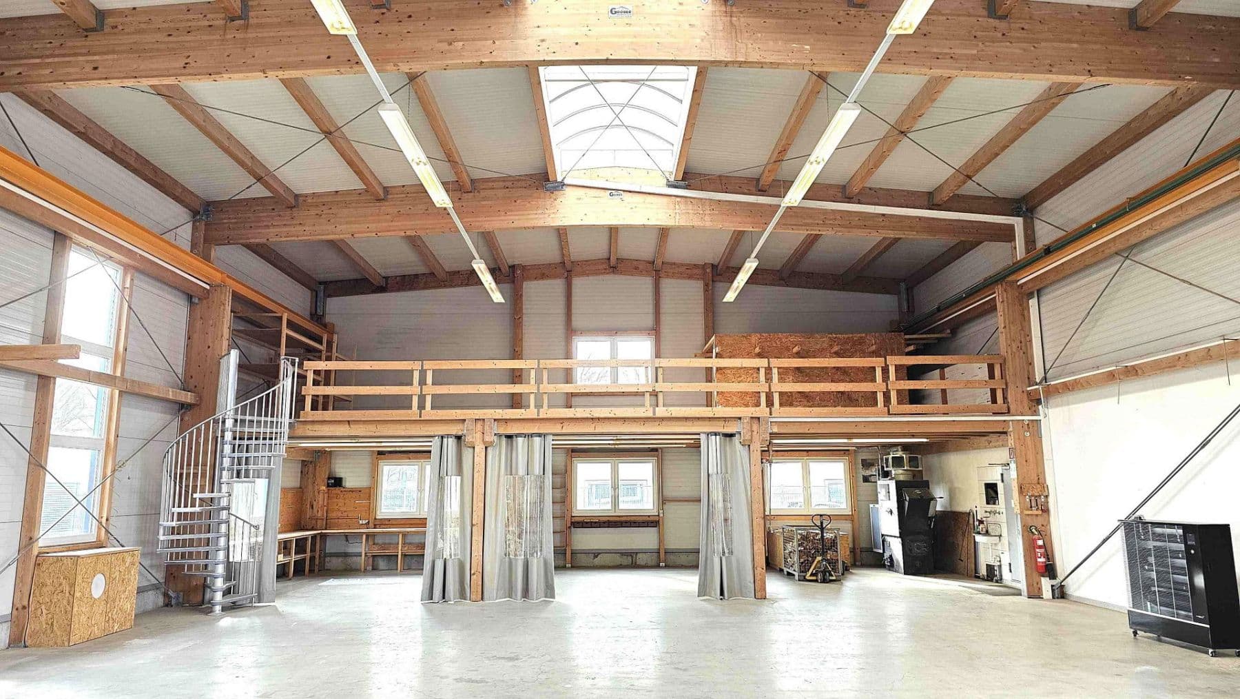 Pronájem nebytového prostoru 1.020 m², Große Isel 9, Neu-Ulm, Bavorsko Pronájem nebytového prostoru 1.020 m², Große Isel 9, Neu-Ulm, Bavorsko