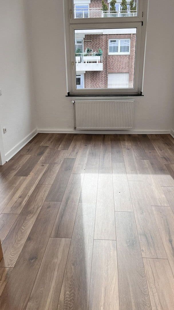 Pronájem bytu 2+1 66 m², Düsseldorf, Severní Porýní-Vestfálsko Pronájem bytu 2+1 66 m², Düsseldorf, Severní Porýní-Vestfálsko