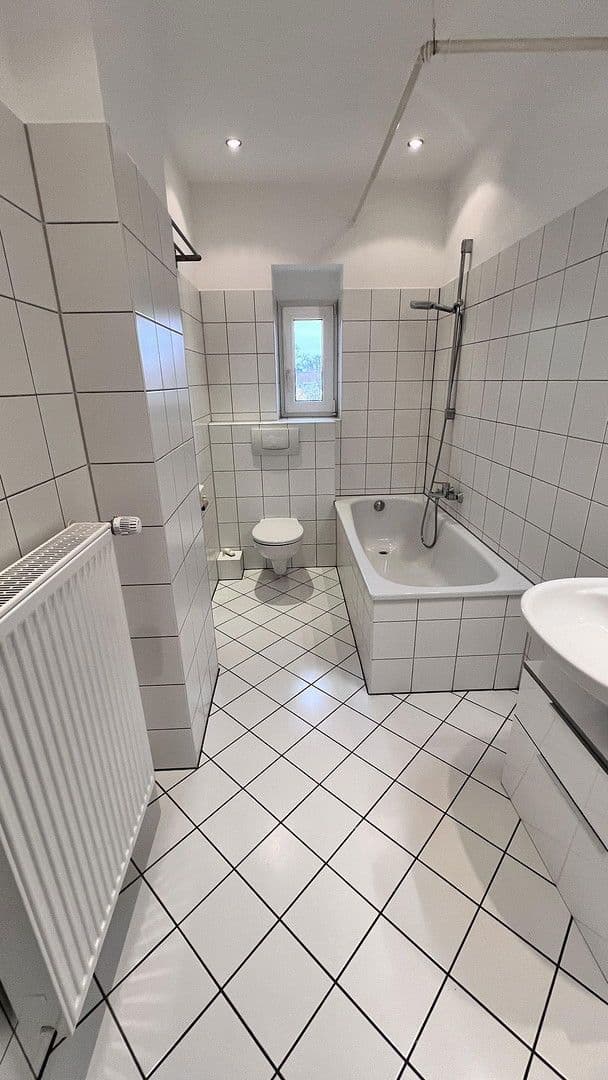 Pronájem bytu 2+1 66 m², Düsseldorf, Severní Porýní-Vestfálsko Pronájem bytu 2+1 66 m², Düsseldorf, Severní Porýní-Vestfálsko