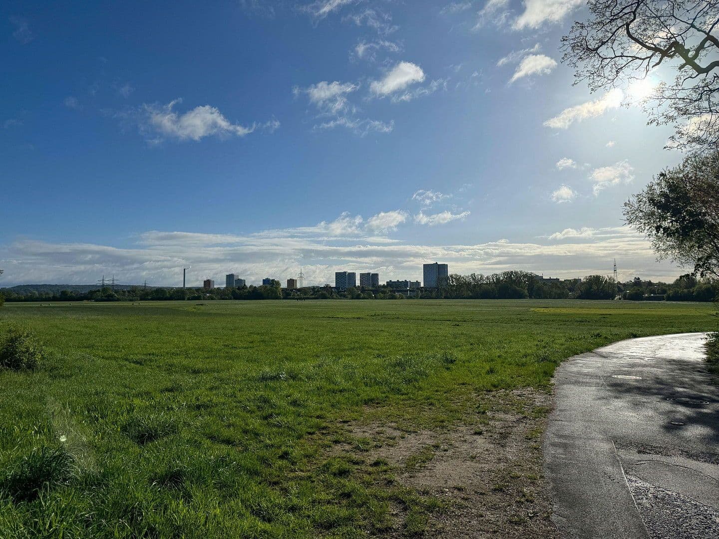 Prodej domu 161 m², pozemek 318 m², Erlangen, Bavorsko Prodej domu 161 m², pozemek 318 m², Erlangen, Bavorsko