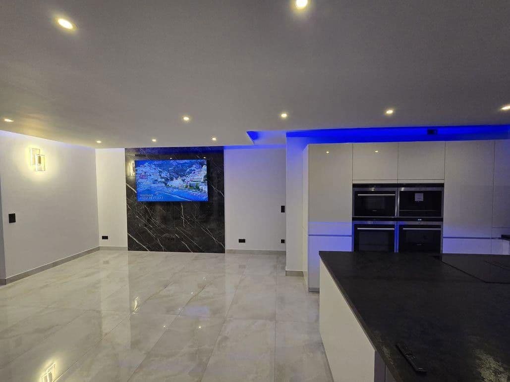 Prodej bytu 4+1 105 m², Hamburg, Hamburg Prodej bytu 4+1 105 m², Hamburg, Hamburg