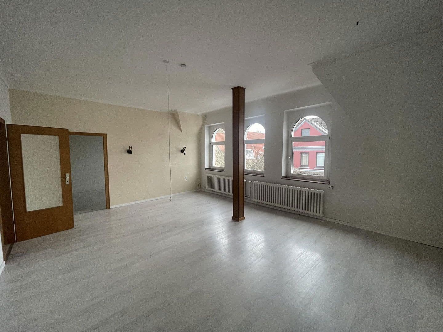 Pronájem bytu 3+1 82 m², Duisburg, Severní Porýní-Vestfálsko Pronájem bytu 3+1 82 m², Duisburg, Severní Porýní-Vestfálsko