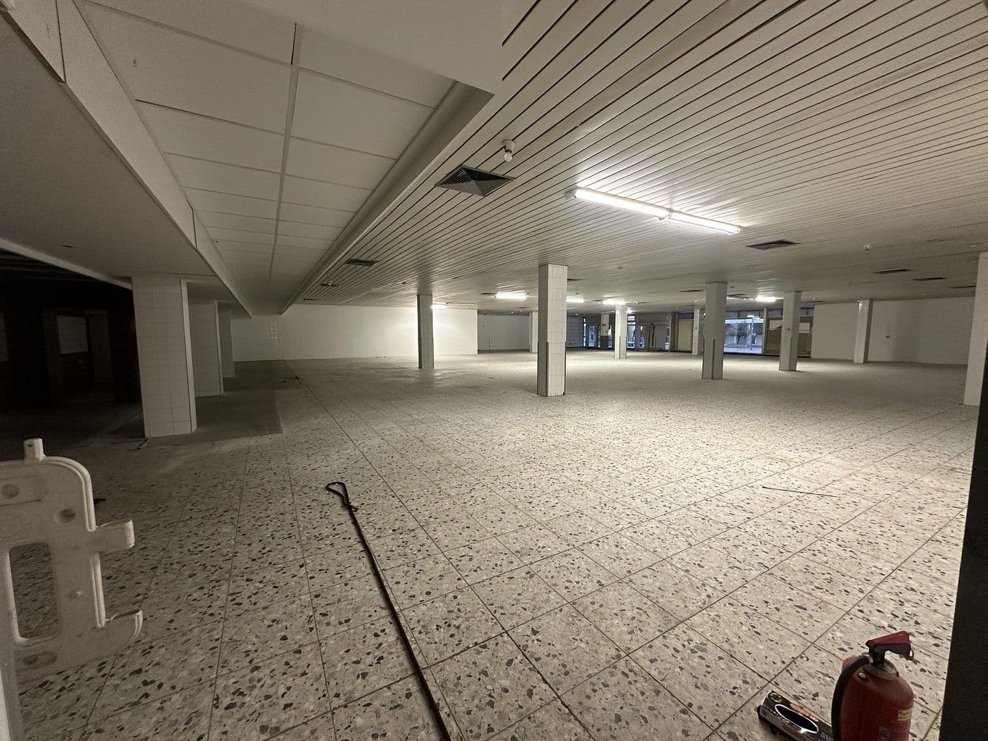 Pronájem nebytového prostoru 1.232 m², MierendorffWeg 19, Essen, Severní Porýní-Vestfálsko Pronájem nebytového prostoru 1.232 m², MierendorffWeg 19, Essen, Severní Porýní-Vestfálsko