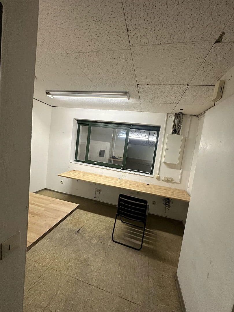 Pronájem nebytového prostoru 1.232 m², MierendorffWeg 19, Essen, Severní Porýní-Vestfálsko Pronájem nebytového prostoru 1.232 m², MierendorffWeg 19, Essen, Severní Porýní-Vestfálsko