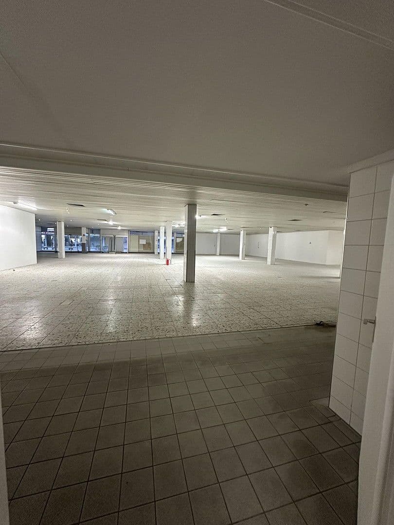 Pronájem nebytového prostoru 1.232 m², MierendorffWeg 19, Essen, Severní Porýní-Vestfálsko Pronájem nebytového prostoru 1.232 m², MierendorffWeg 19, Essen, Severní Porýní-Vestfálsko