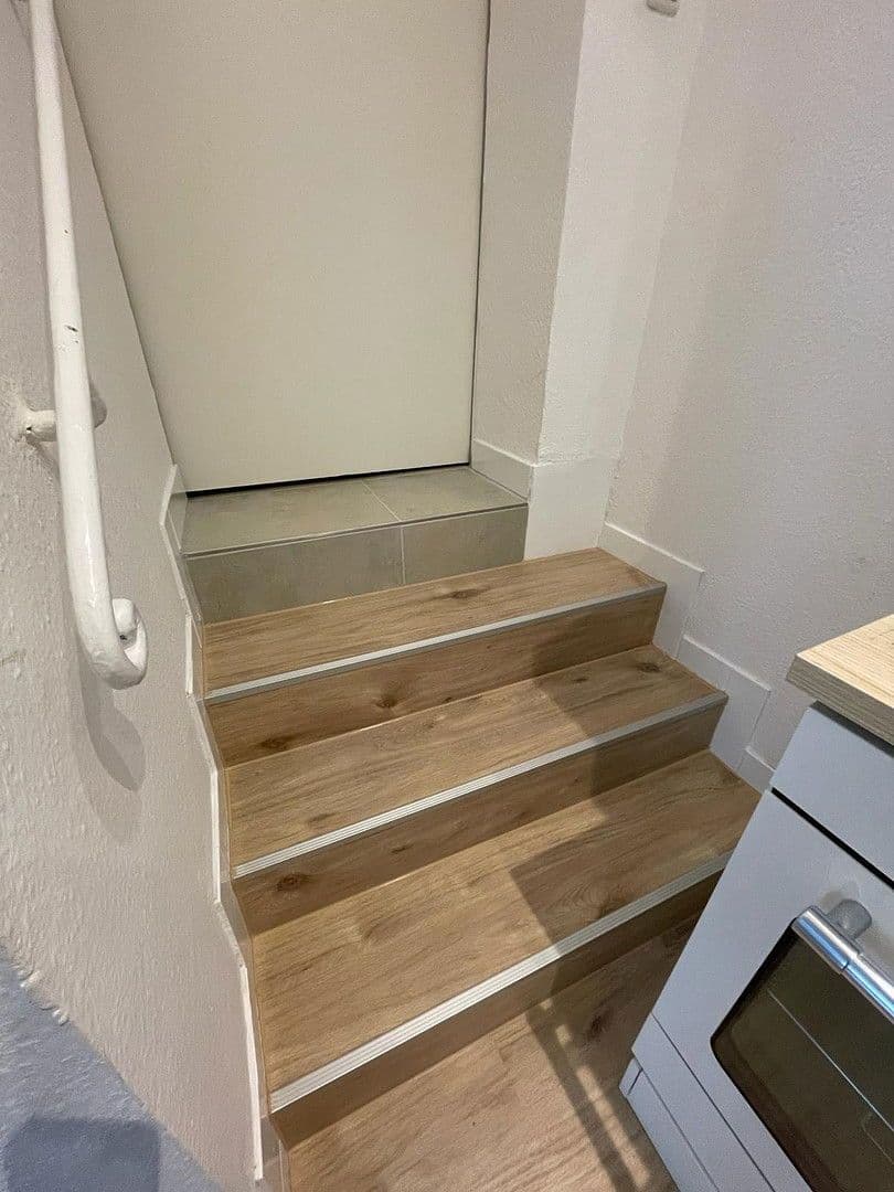 Pronájem bytu 2+1 59 m², Schiersteiner Straße 8, Wiesbaden, Hessen Pronájem bytu 2+1 59 m², Schiersteiner Straße 8, Wiesbaden, Hessen