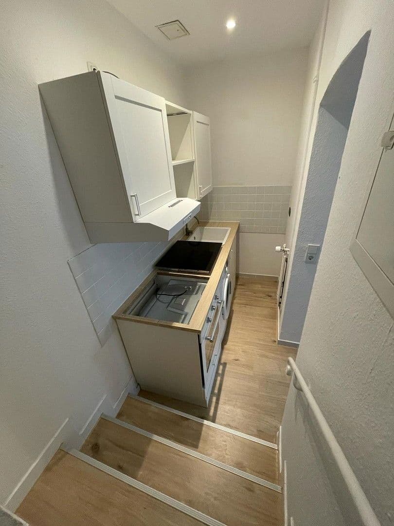 Pronájem bytu 2+1 59 m², Schiersteiner Straße 8, Wiesbaden, Hessen Pronájem bytu 2+1 59 m², Schiersteiner Straße 8, Wiesbaden, Hessen