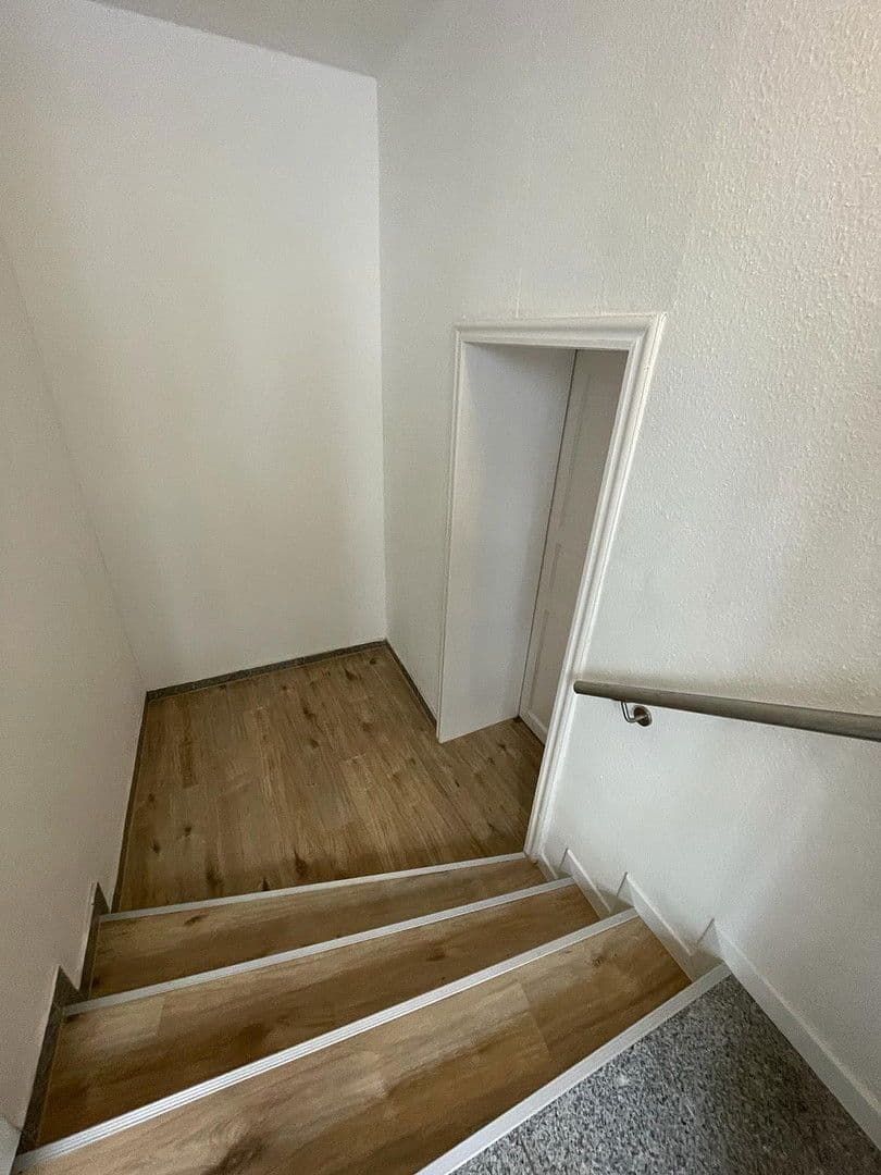 Pronájem bytu 2+1 59 m², Schiersteiner Straße 8, Wiesbaden, Hessen Pronájem bytu 2+1 59 m², Schiersteiner Straße 8, Wiesbaden, Hessen