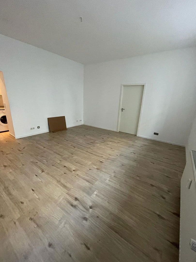 Pronájem bytu 2+1 59 m², Schiersteiner Straße 8, Wiesbaden, Hessen Pronájem bytu 2+1 59 m², Schiersteiner Straße 8, Wiesbaden, Hessen