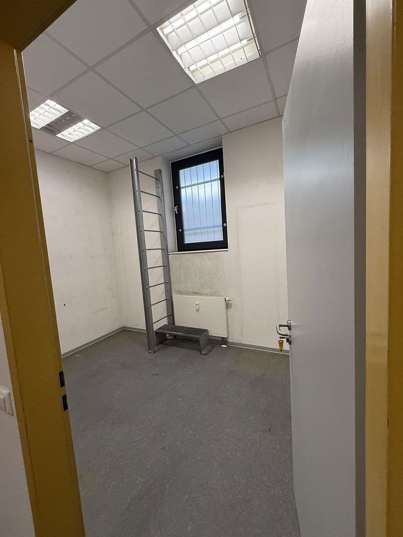 Pronájem nebytového prostoru 128 m², Berliner Platz 1, ludwigshafen, Porýní-Falc Pronájem nebytového prostoru 128 m², Berliner Platz 1, ludwigshafen, Porýní-Falc