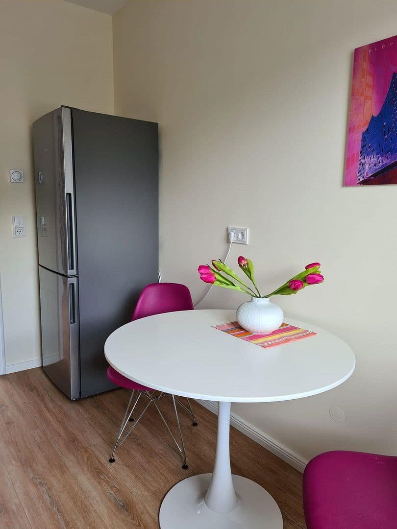 Pronájem bytu 2+1 70 m², Hamburg, Hamburg Pronájem bytu 2+1 70 m², Hamburg, Hamburg