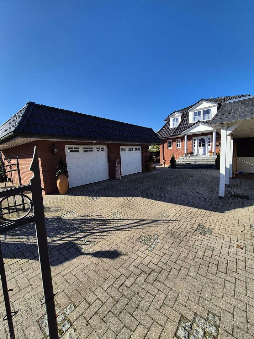 Prodej domu 260 m², pozemek 1.088 m², Rellingen, Šlesvicko-Holštýnsko Prodej domu 260 m², pozemek 1.088 m², Rellingen, Šlesvicko-Holštýnsko