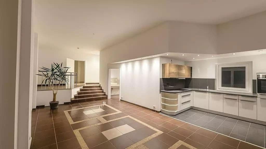 Pronájem bytu 2+1 76 m², Wuppertal, Severní Porýní-Vestfálsko Pronájem bytu 2+1 76 m², Wuppertal, Severní Porýní-Vestfálsko