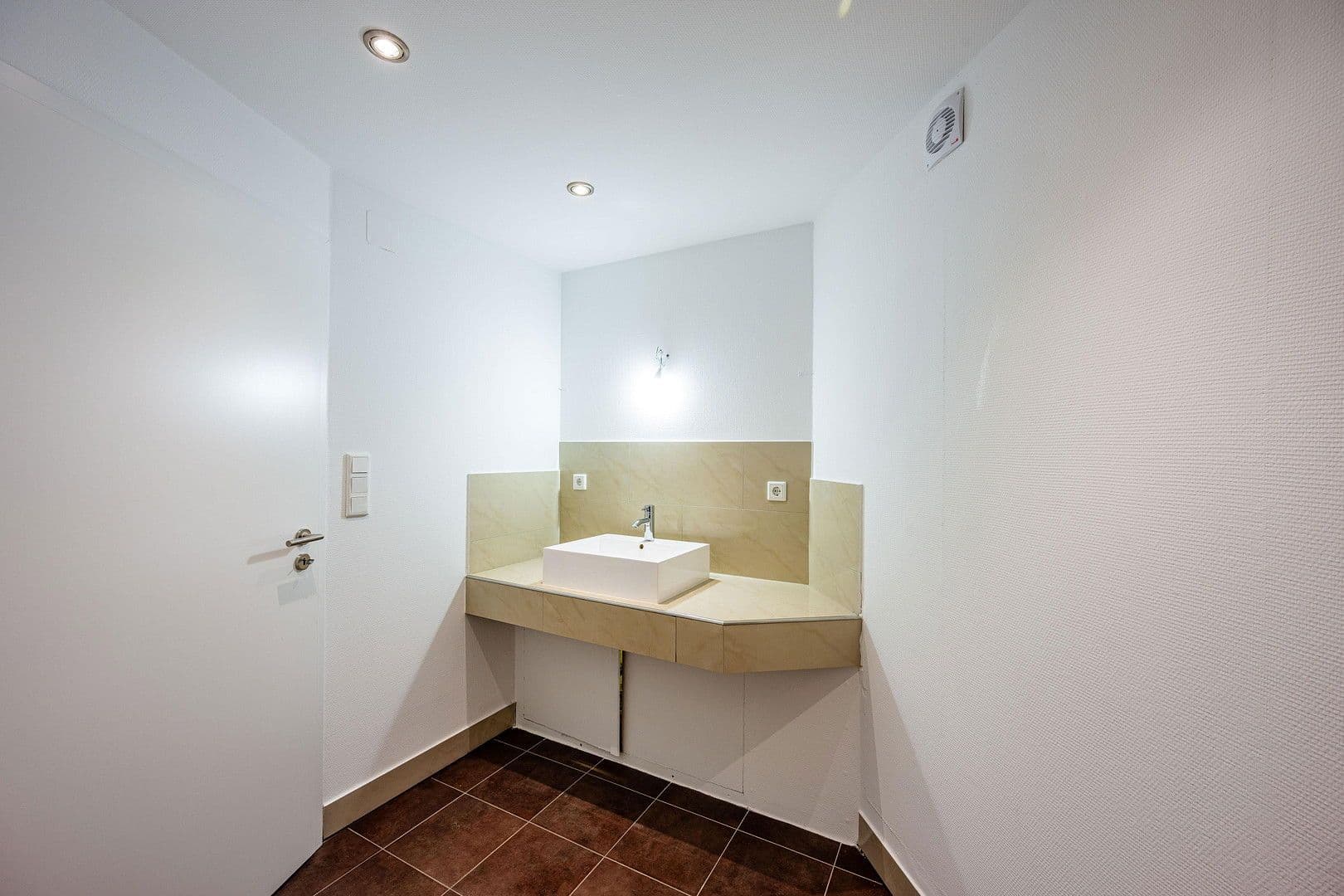 Pronájem bytu 2+1 76 m², Wuppertal, Severní Porýní-Vestfálsko Pronájem bytu 2+1 76 m², Wuppertal, Severní Porýní-Vestfálsko