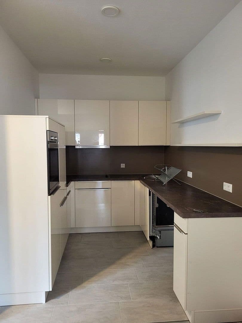 Pronájem bytu 2+1 62 m², Brunnenweg 3, Loßburg, Bádensko-Württembersko Pronájem bytu 2+1 62 m², Brunnenweg 3, Loßburg, Bádensko-Württembersko