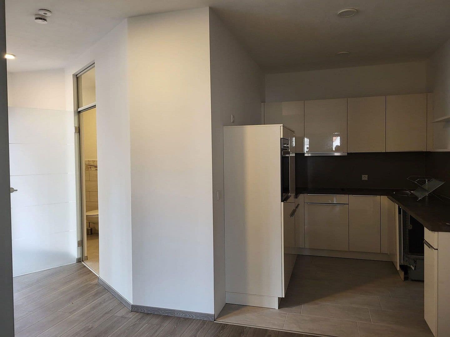 Pronájem bytu 2+1 62 m², Brunnenweg 3, Loßburg, Bádensko-Württembersko Pronájem bytu 2+1 62 m², Brunnenweg 3, Loßburg, Bádensko-Württembersko