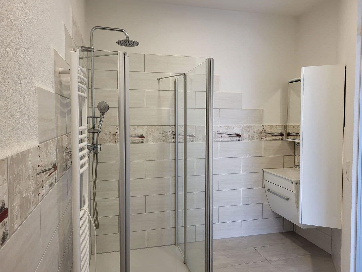 Pronájem bytu 2+1 62 m², Brunnenweg 3, Loßburg, Bádensko-Württembersko Pronájem bytu 2+1 62 m², Brunnenweg 3, Loßburg, Bádensko-Württembersko