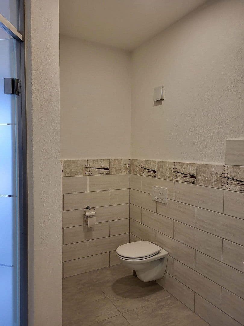 Pronájem bytu 2+1 62 m², Brunnenweg 3, Loßburg, Bádensko-Württembersko Pronájem bytu 2+1 62 m², Brunnenweg 3, Loßburg, Bádensko-Württembersko