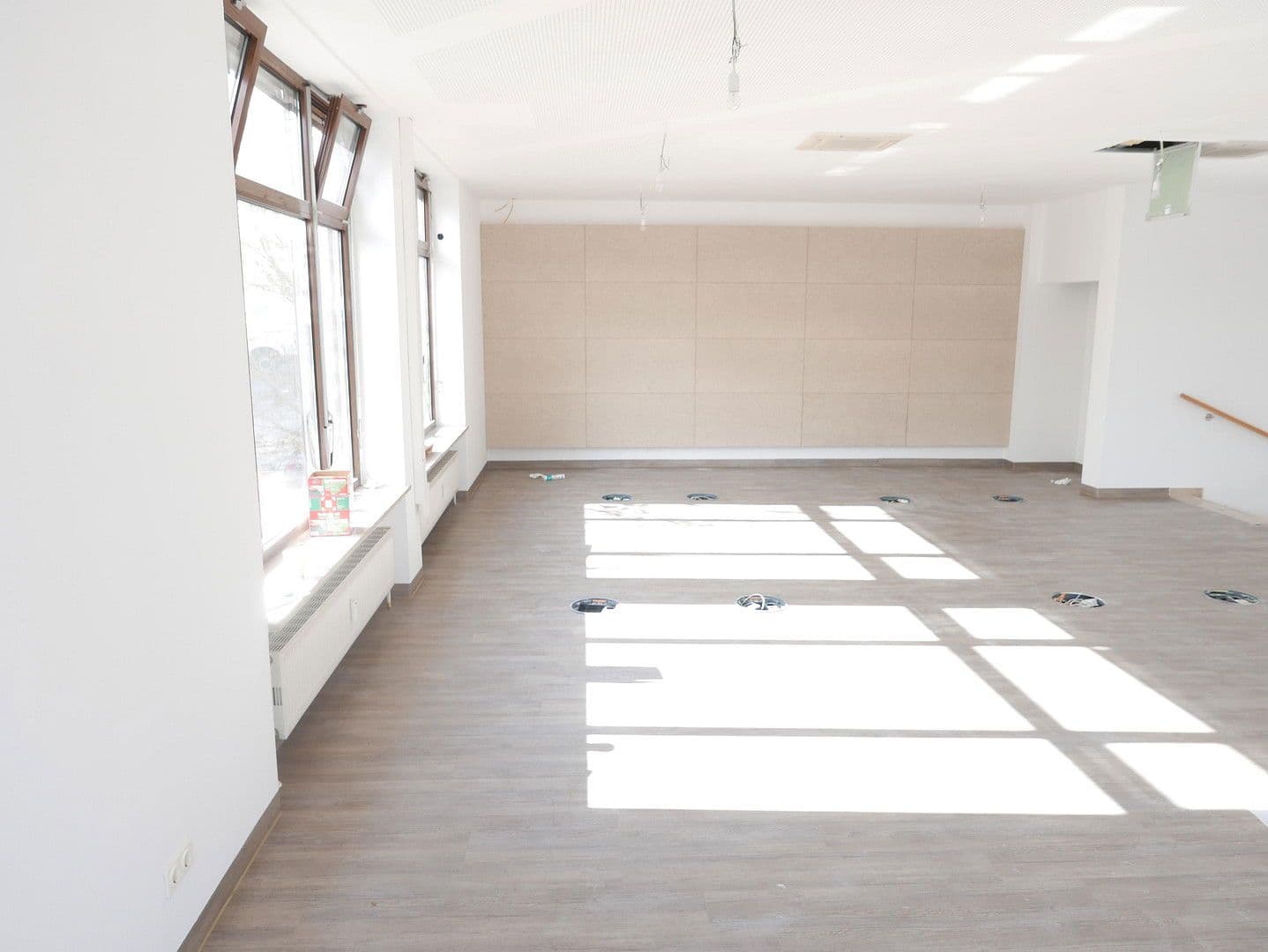 Pronájem kanceláře 65 m², Dorfstr. 6, Hohenbrunn, Bavorsko Pronájem kanceláře 65 m², Dorfstr. 6, Hohenbrunn, Bavorsko