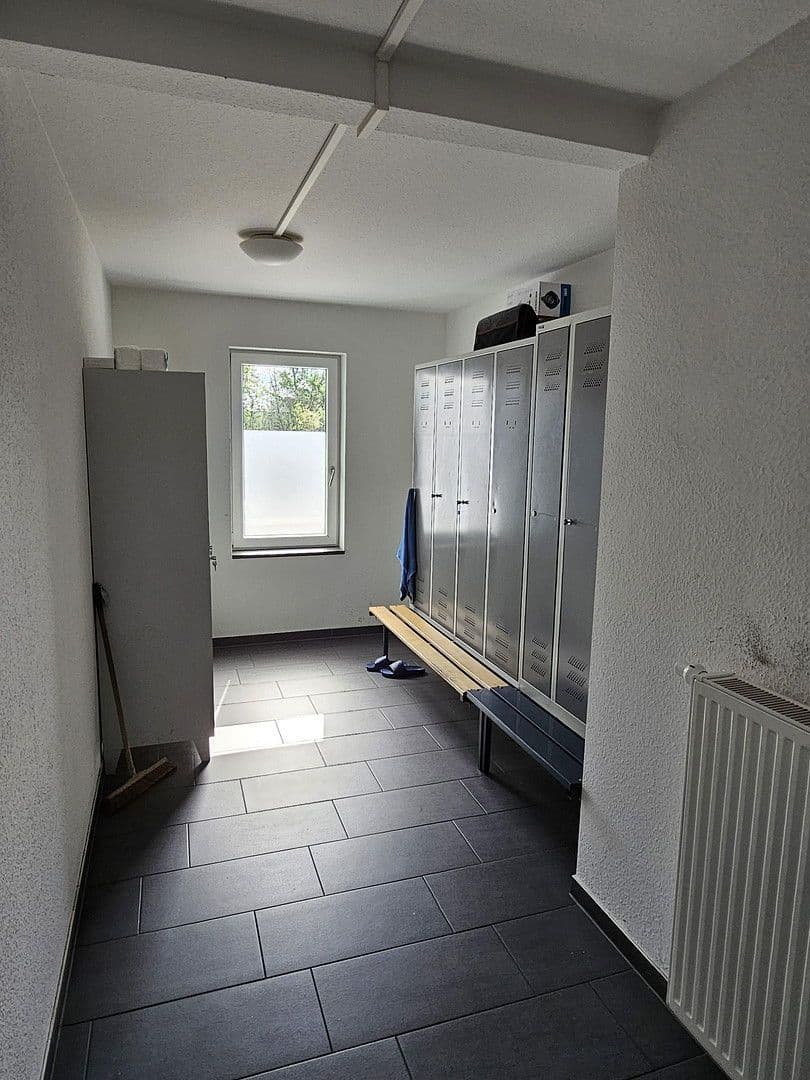 Prodej nebytového prostoru 2.800 m², Bremen, Bremen Prodej nebytového prostoru 2.800 m², Bremen, Bremen