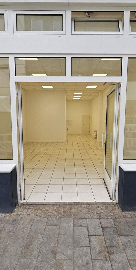 Pronájem nebytového prostoru 45 m², Ratingen, Severní Porýní-Vestfálsko Pronájem nebytového prostoru 45 m², Ratingen, Severní Porýní-Vestfálsko