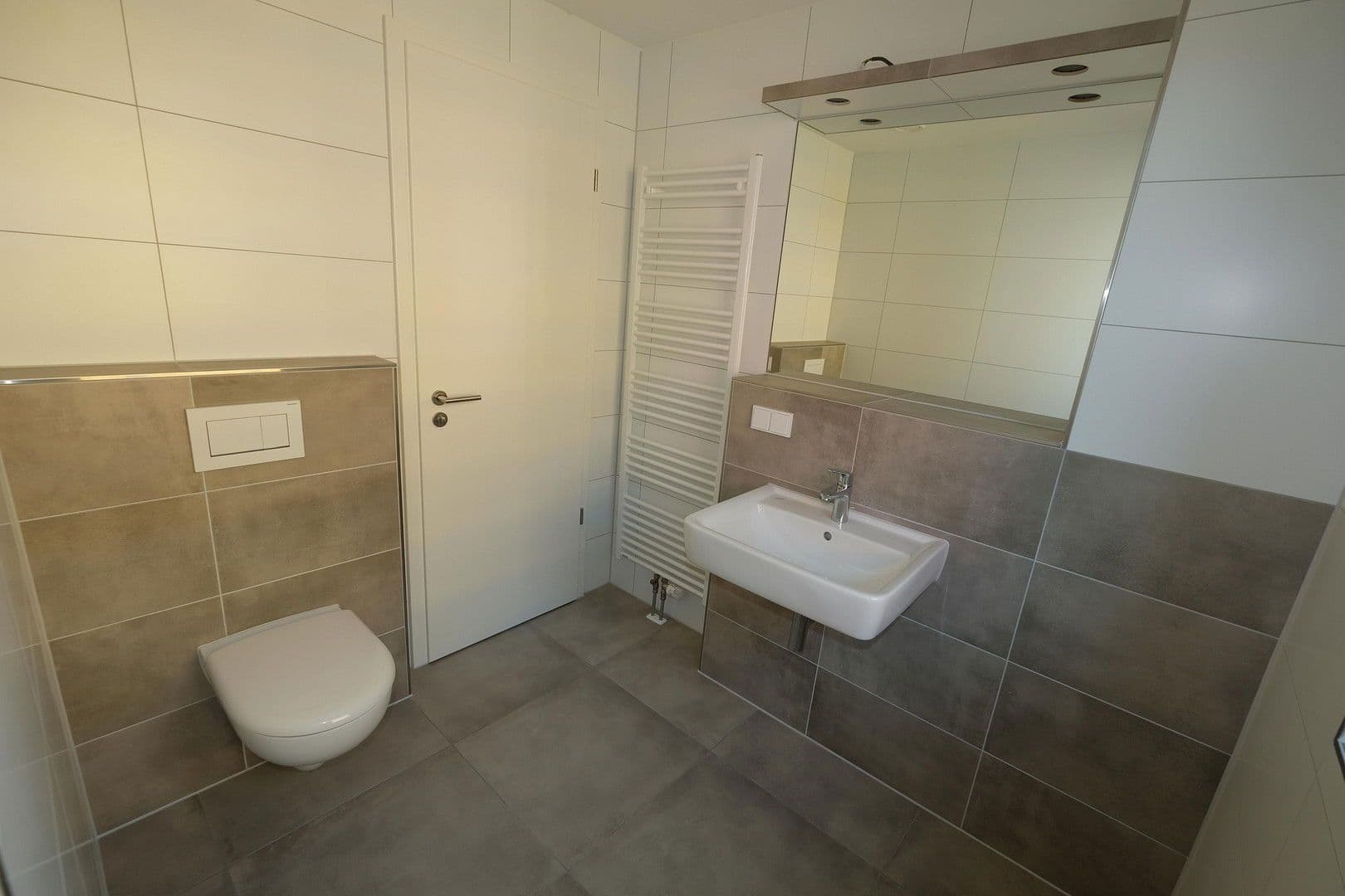 Pronájem bytu 2+1 61 m², Seilerstraße 7, Frankfurt am Main, Hessen Pronájem bytu 2+1 61 m², Seilerstraße 7, Frankfurt am Main, Hessen