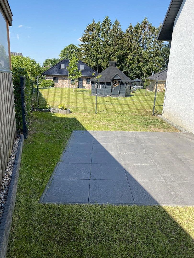 Prodej domu 156 m², pozemek 860 m², Steinbergkoppel 6, Belau, Šlesvicko-Holštýnsko Prodej domu 156 m², pozemek 860 m², Steinbergkoppel 6, Belau, Šlesvicko-Holštýnsko