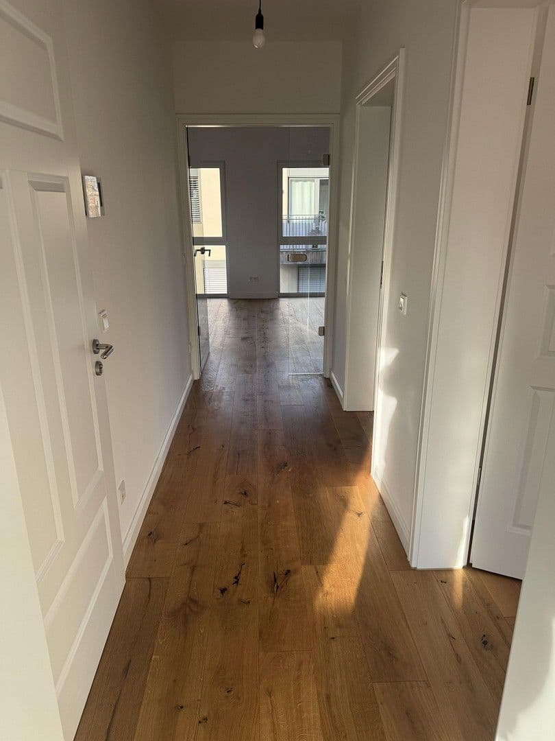 Pronájem bytu 3+1 89 m², Berlin, Berlín Pronájem bytu 3+1 89 m², Berlin, Berlín